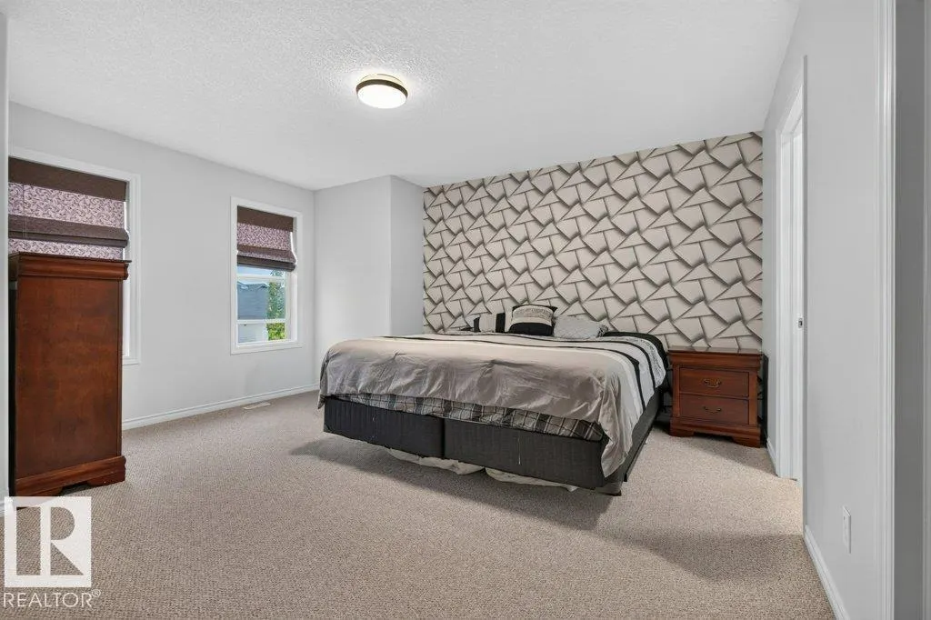 31 Douglas CR