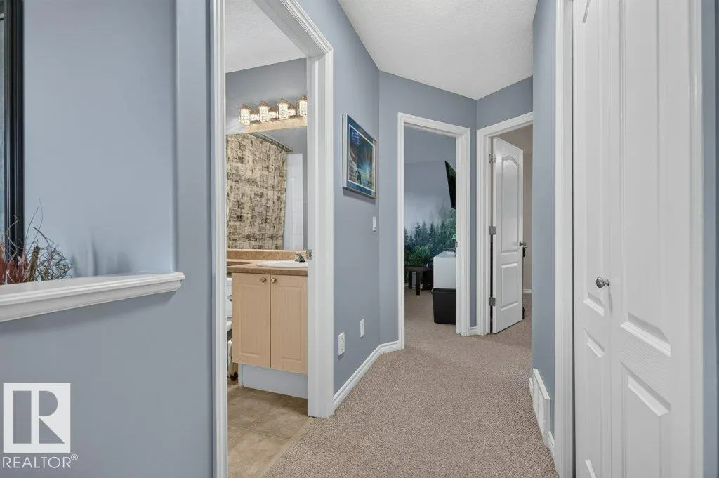 31 Douglas CR