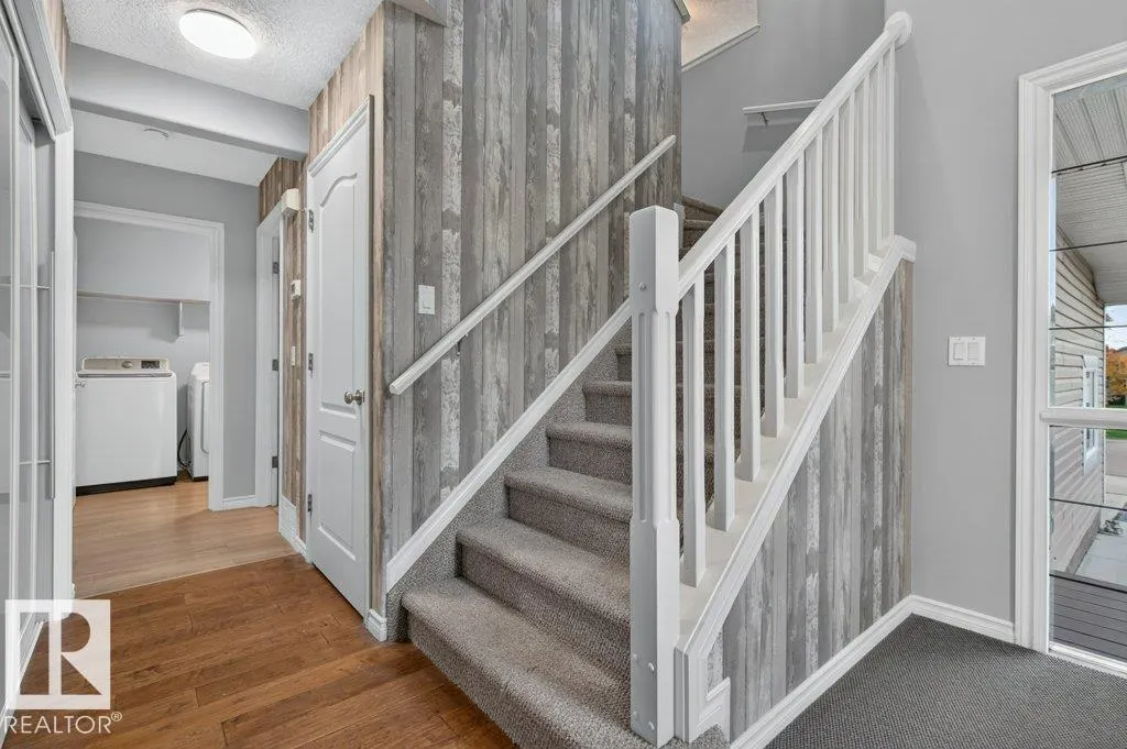 31 Douglas CR