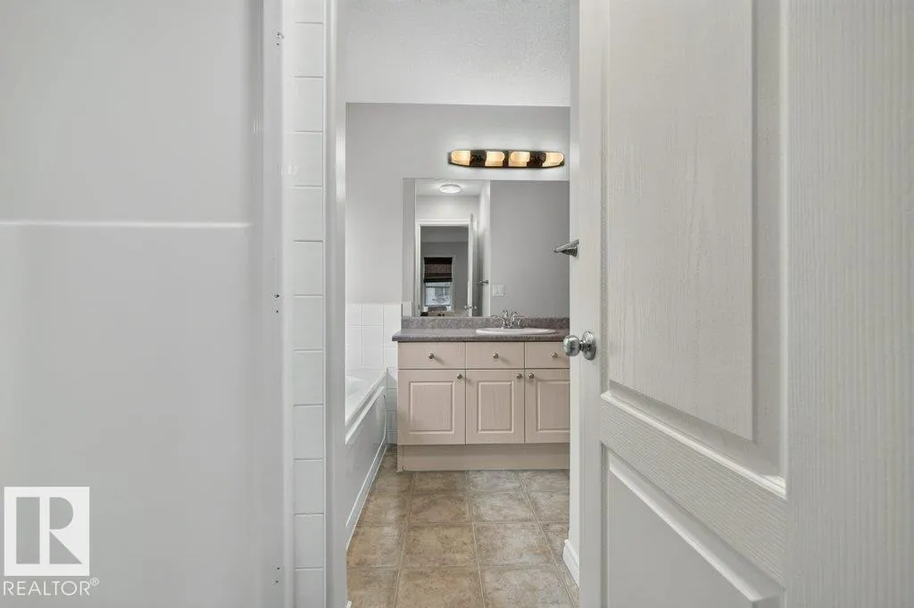 31 Douglas CR