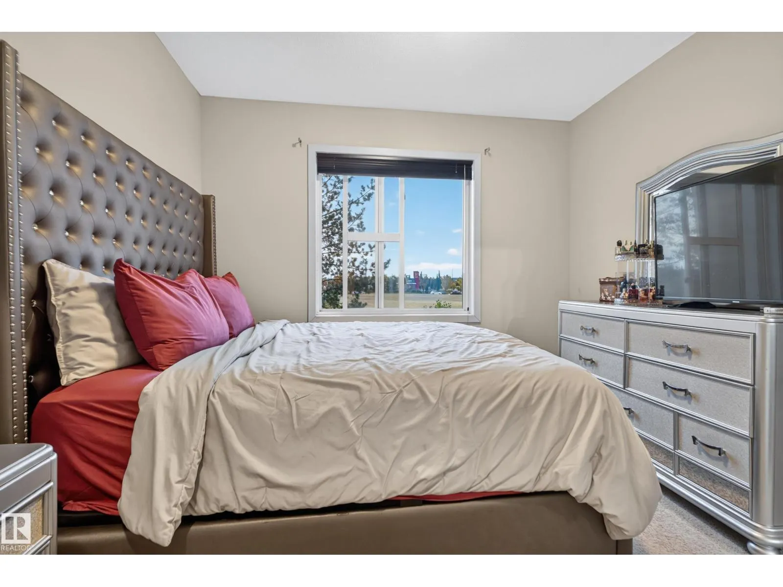 #224 304 AMBLESIDE LI SW