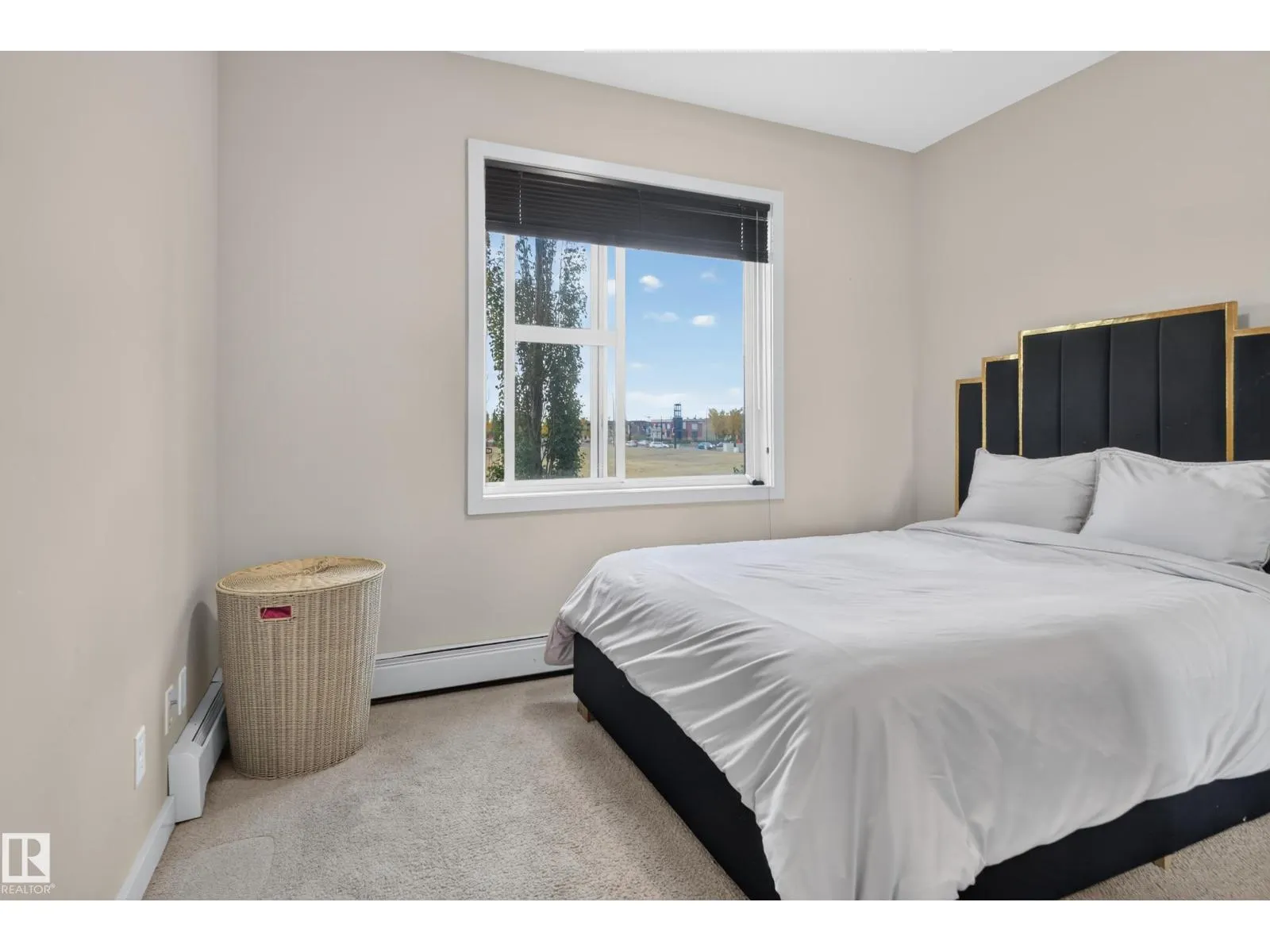 #224 304 AMBLESIDE LI SW