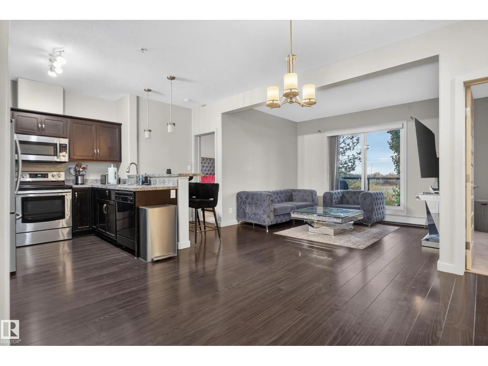 #224 304 AMBLESIDE LI SW