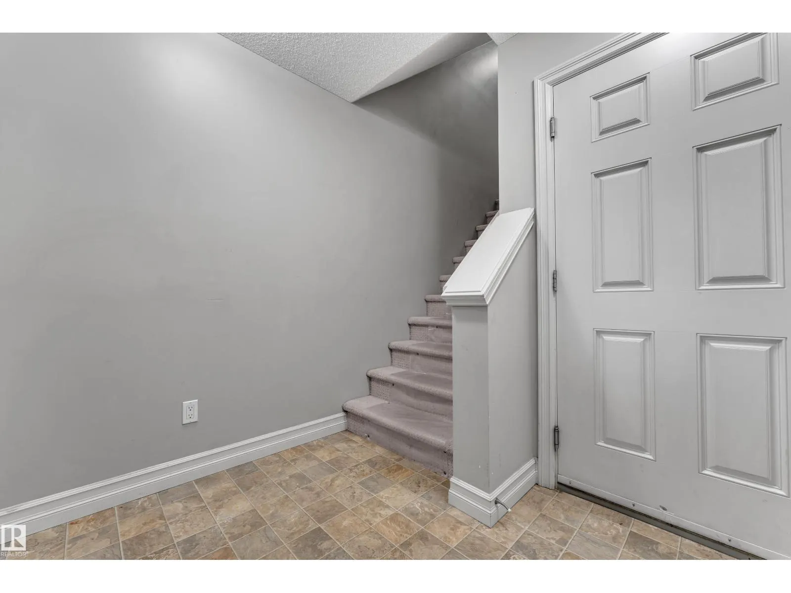 #140 655 TAMARACK RD NW