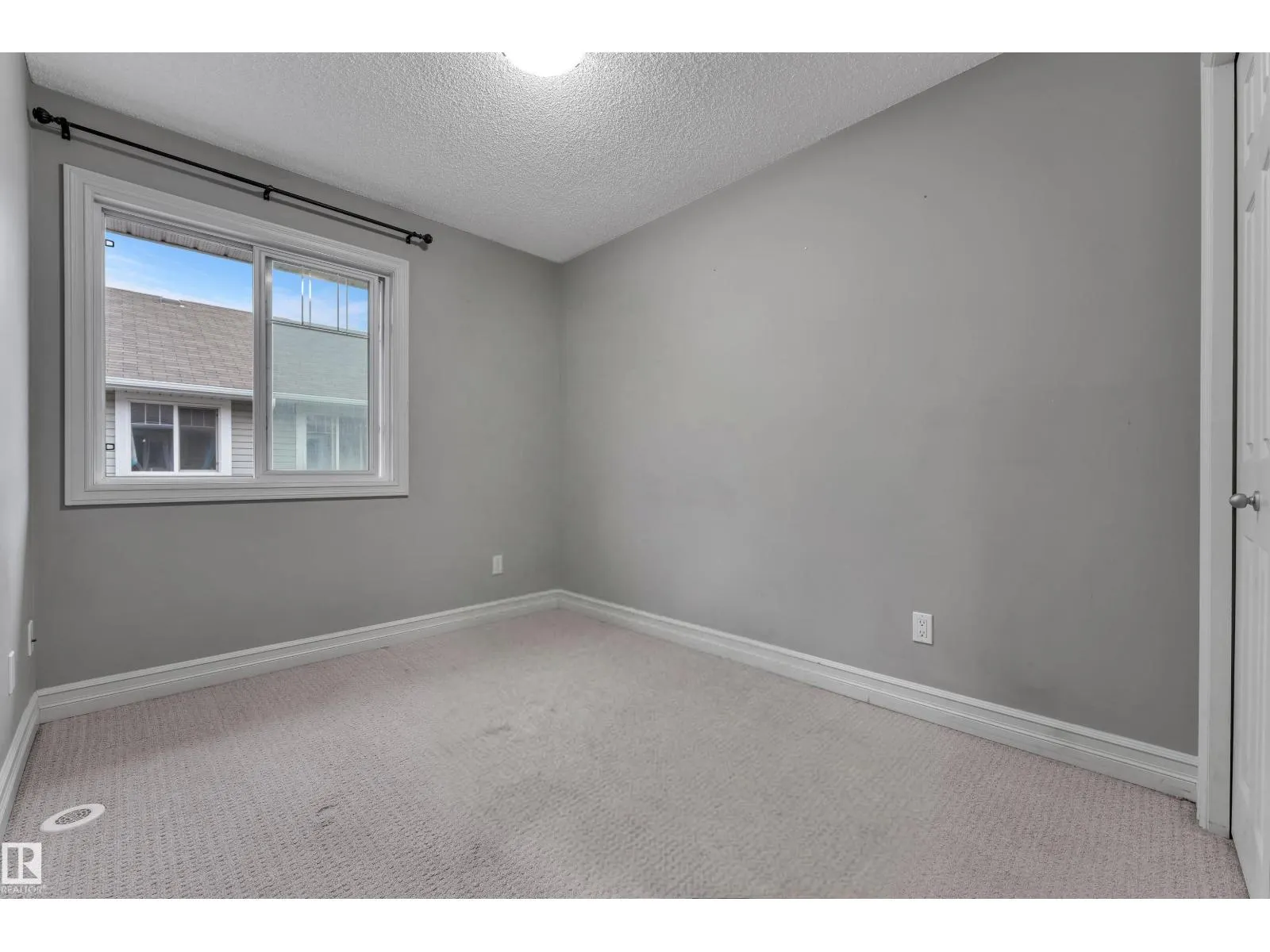 #140 655 TAMARACK RD NW