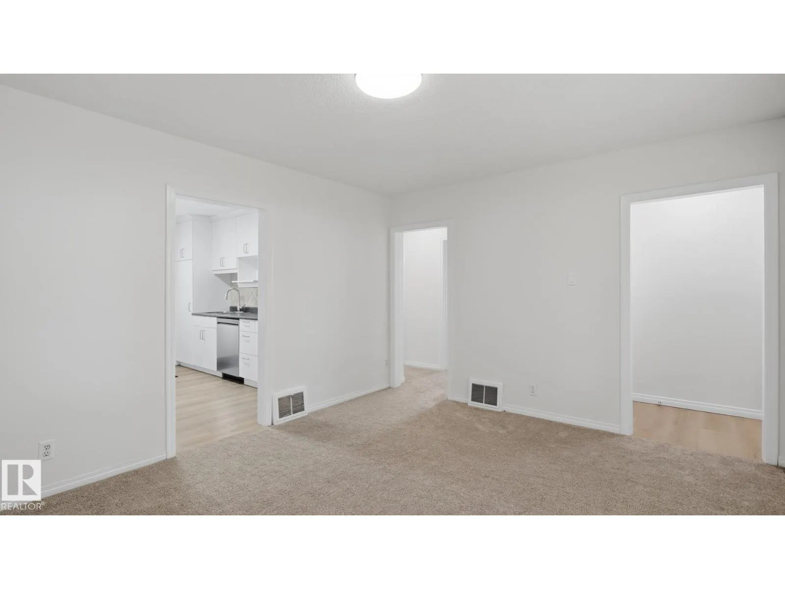 11836 62 ST NW