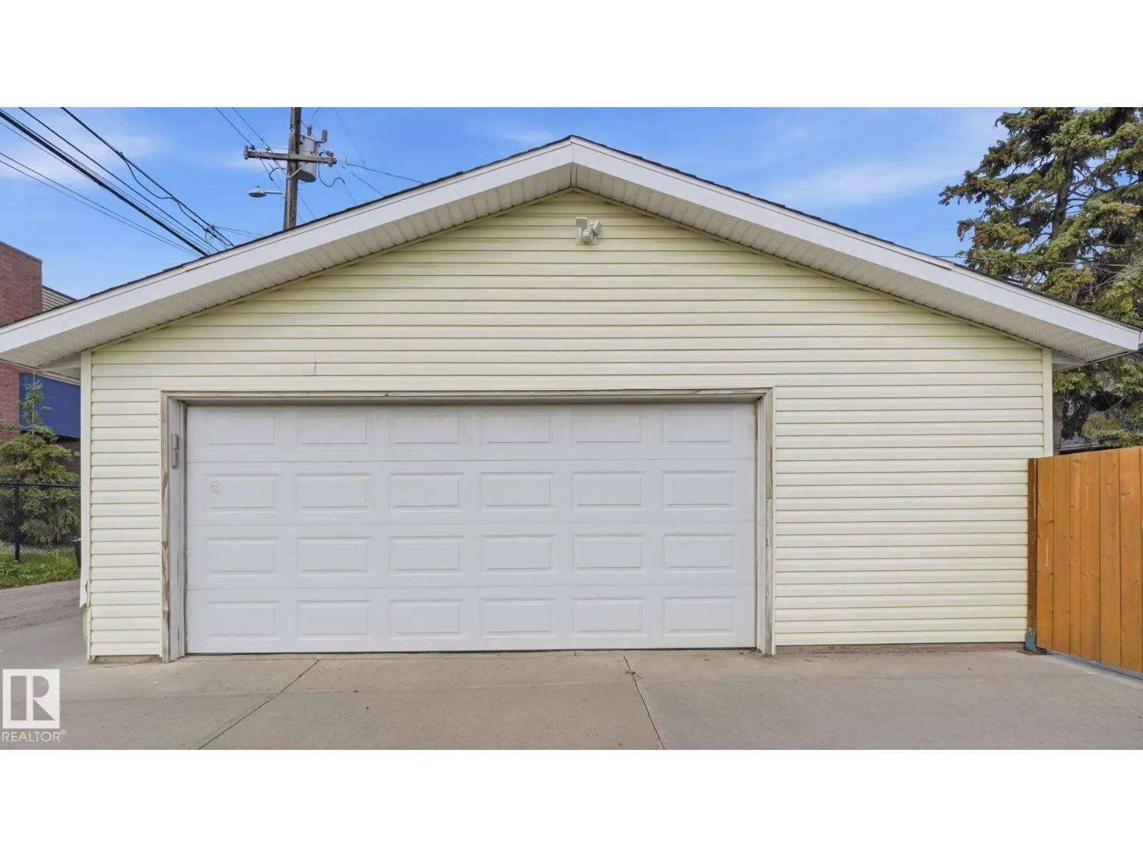 11836 62 ST NW