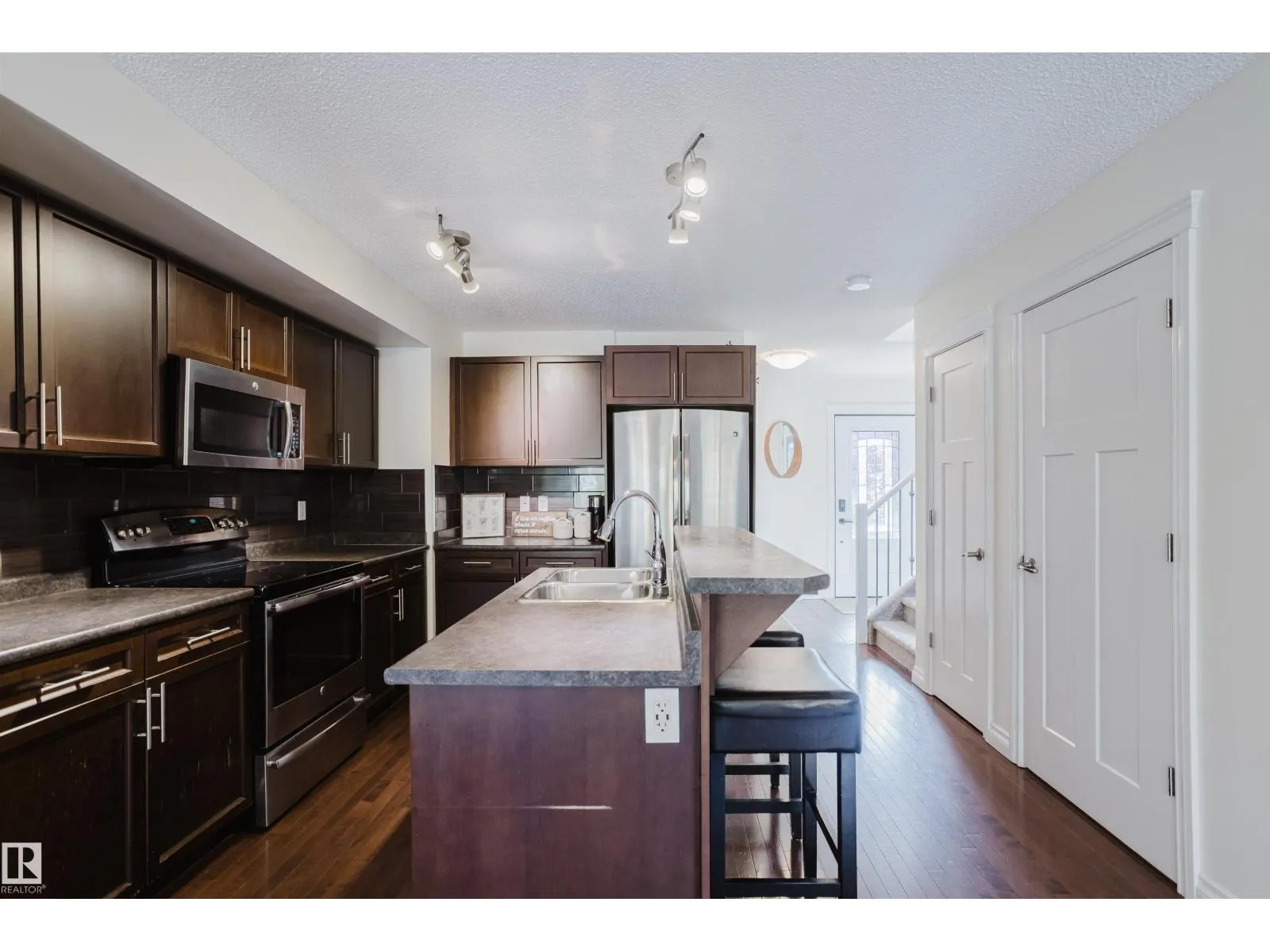 44 HAMILTON CT