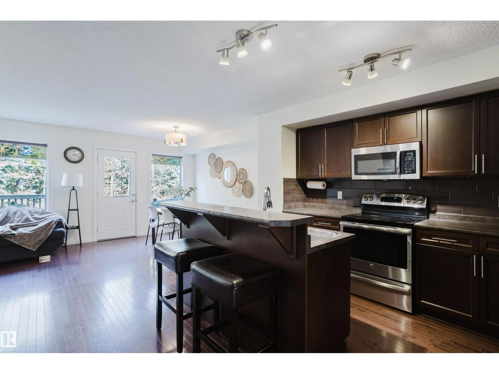 44 HAMILTON CT
