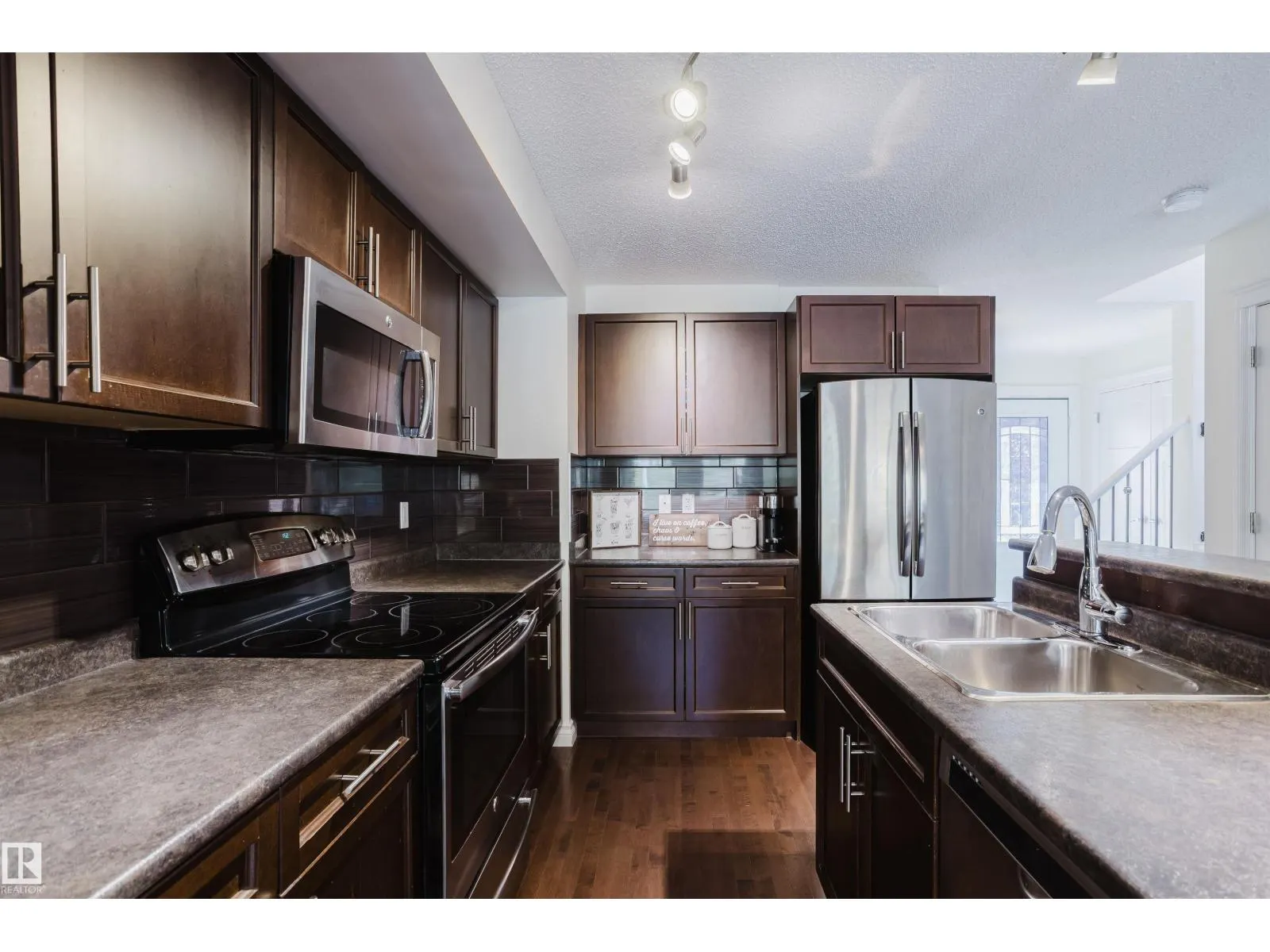 44 HAMILTON CT