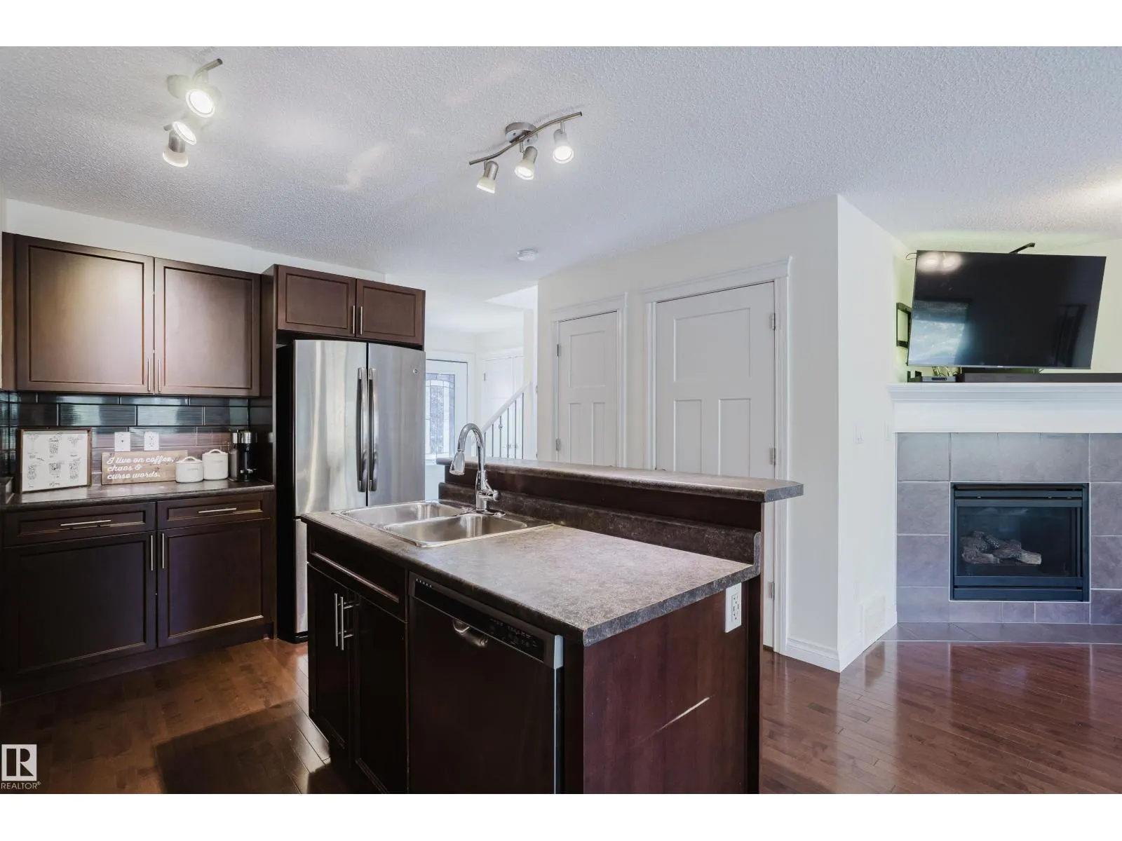 44 HAMILTON CT