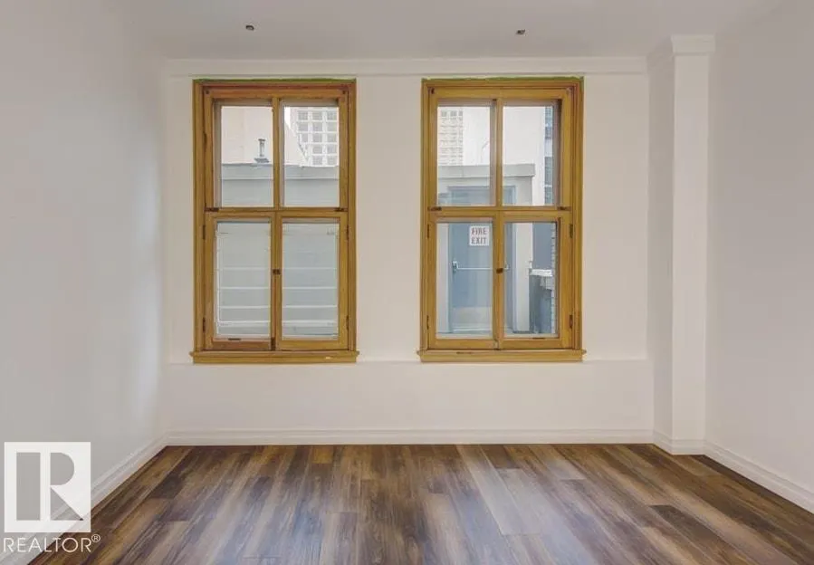 #210 10134 100 ST NW