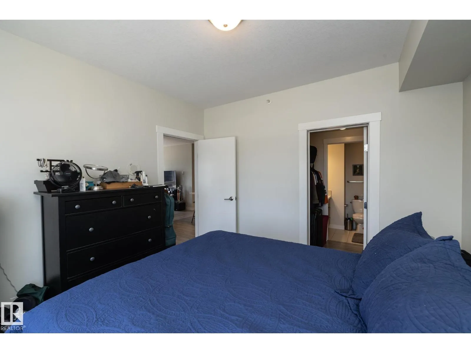 #2402 10410 102 AV NW