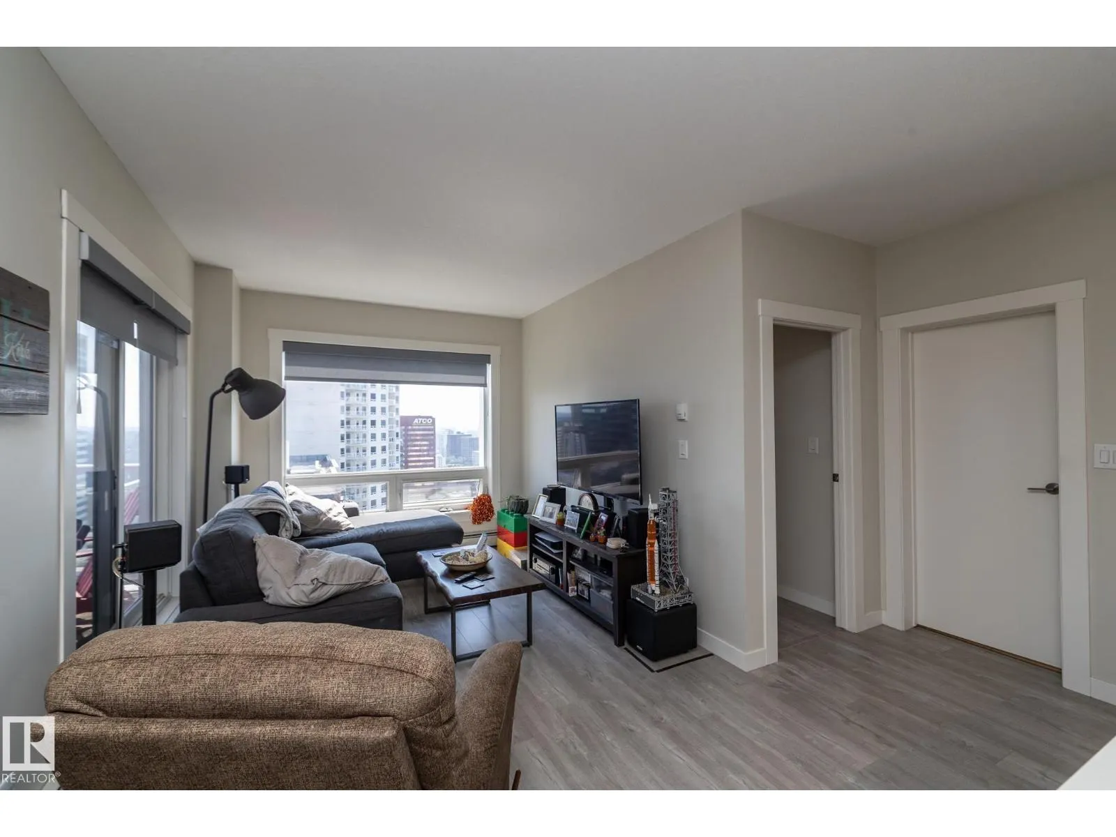 #2402 10410 102 AV NW