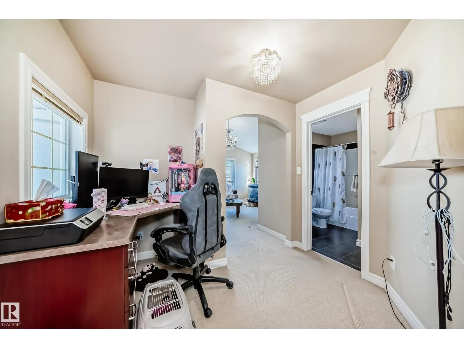 3711 163 AV NW