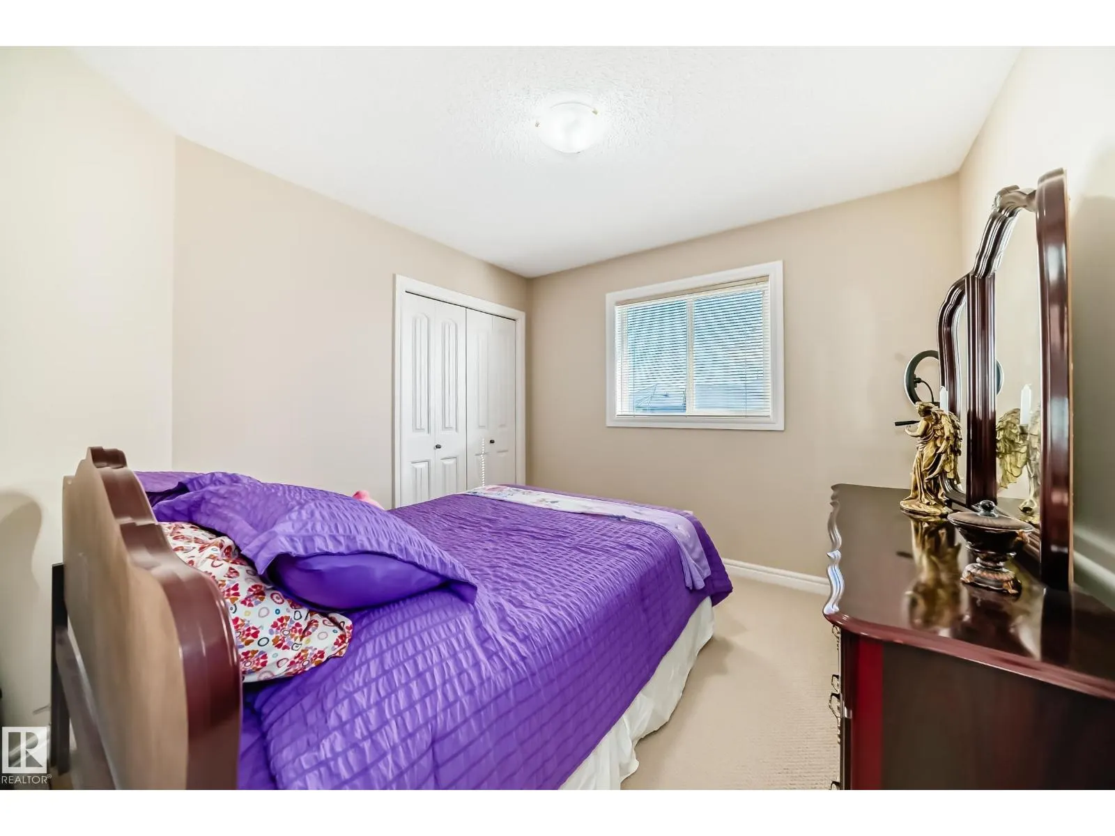 3711 163 AV NW