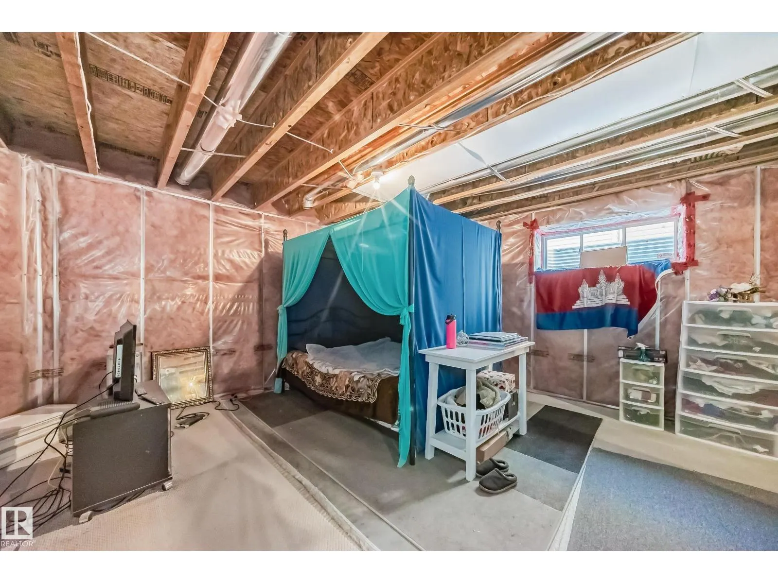 3711 163 AV NW