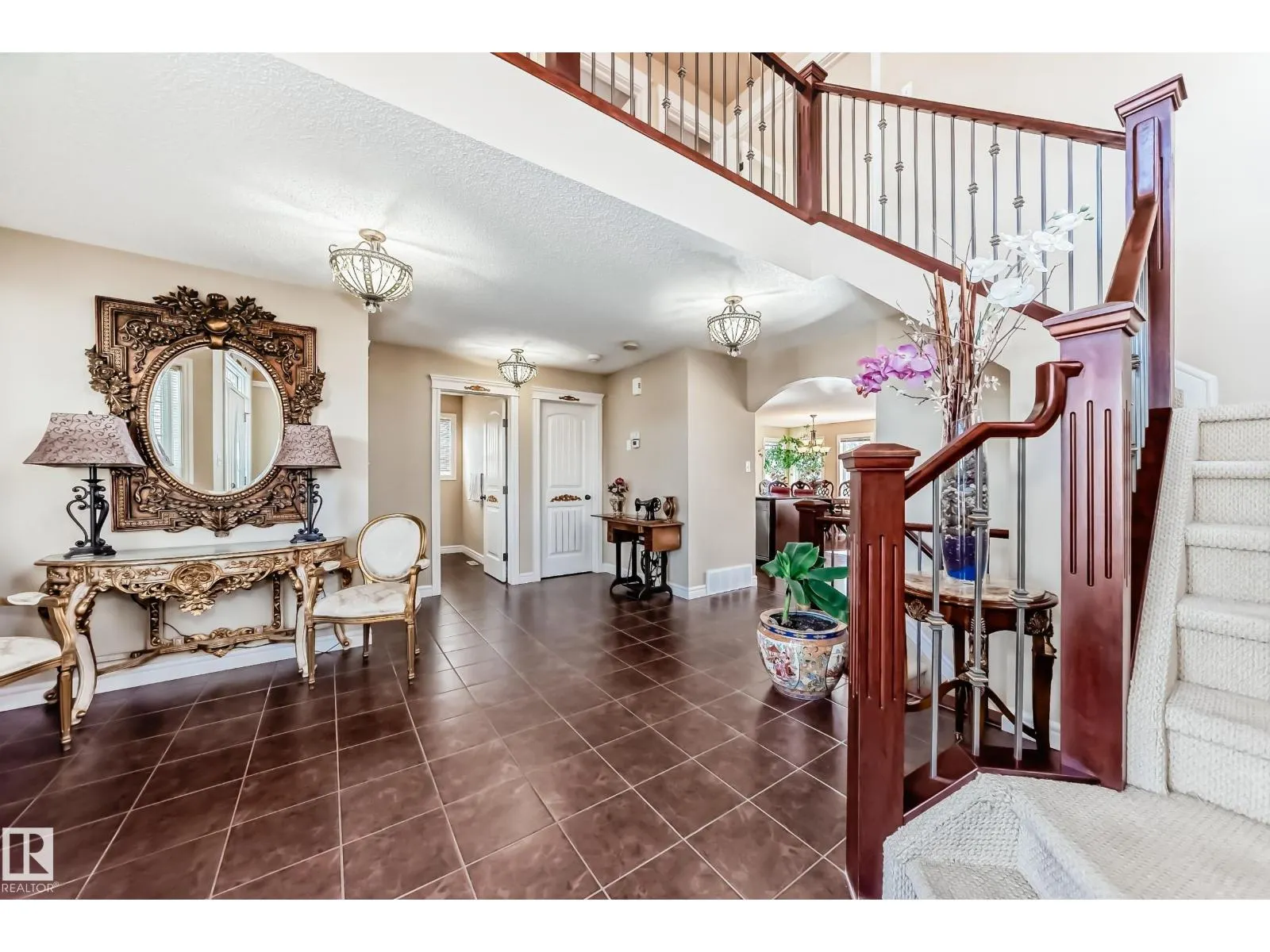 3711 163 AV NW