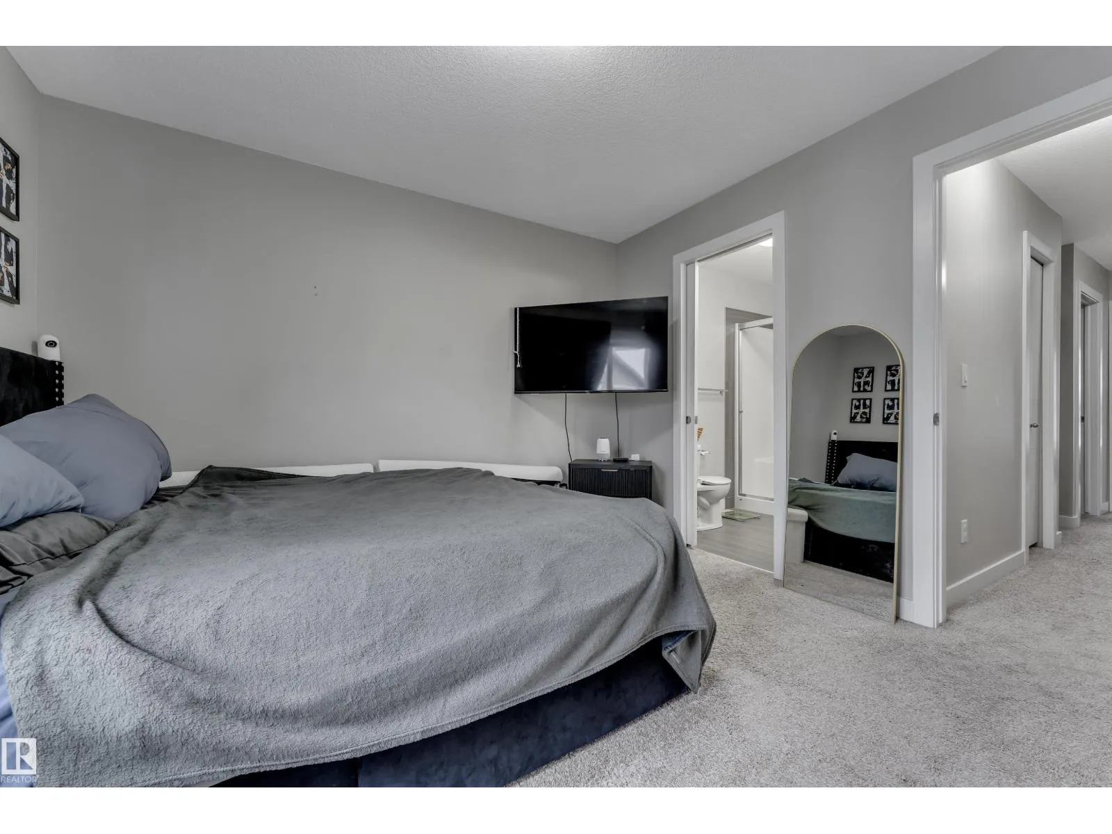 #126 2560 PEGASUS BV NW