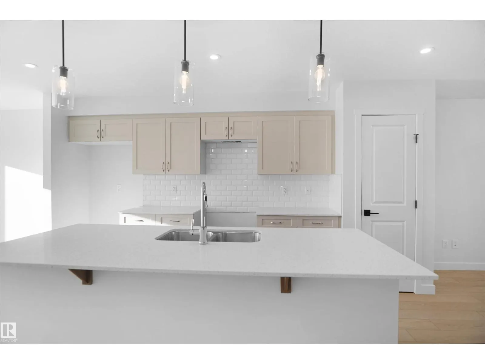 590 Ashgrove CI