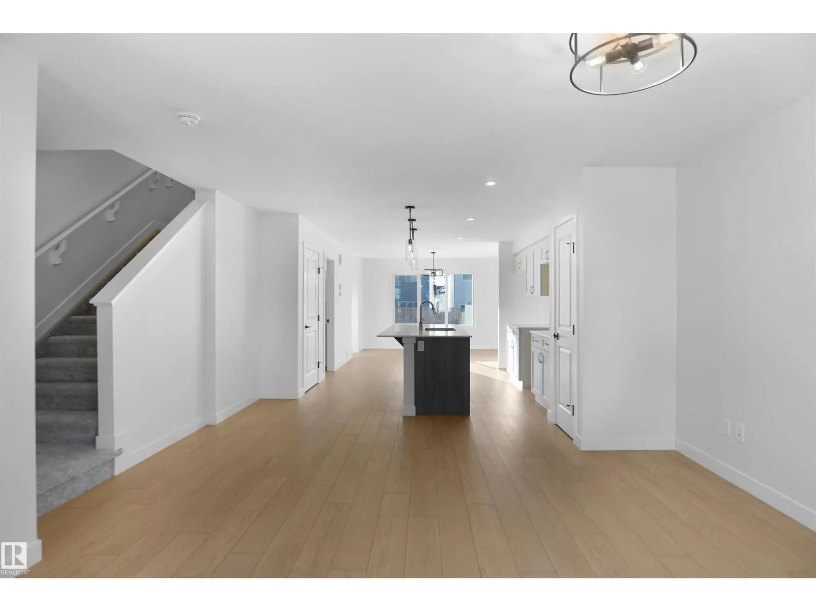 590 Ashgrove CI