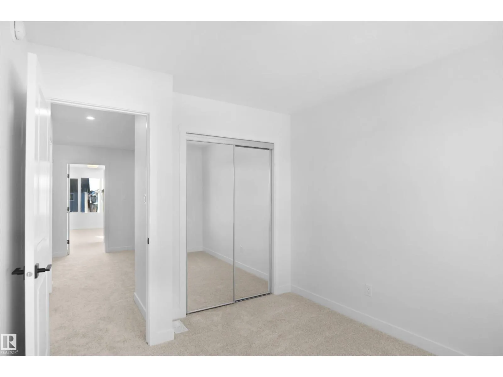 590 Ashgrove CI