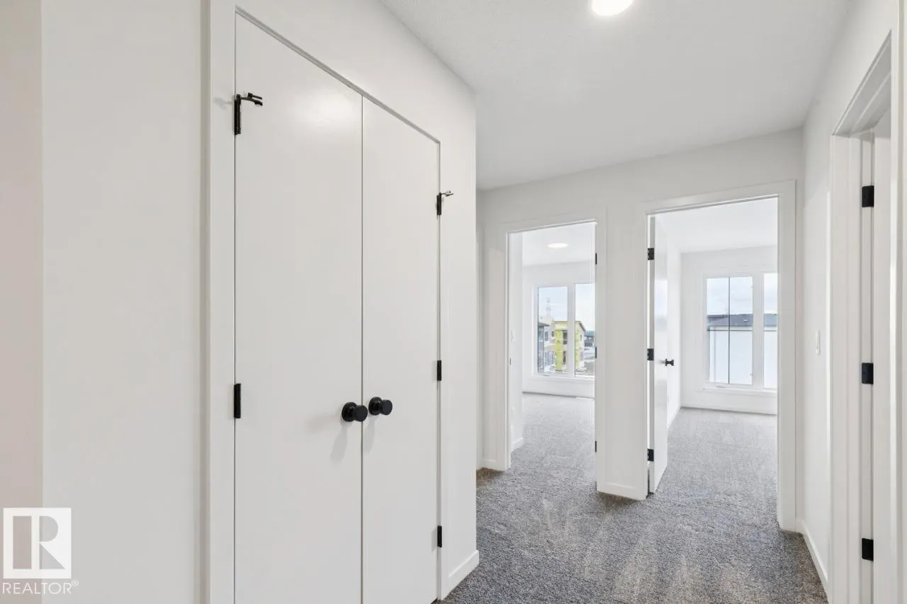 3019 5 AV SW