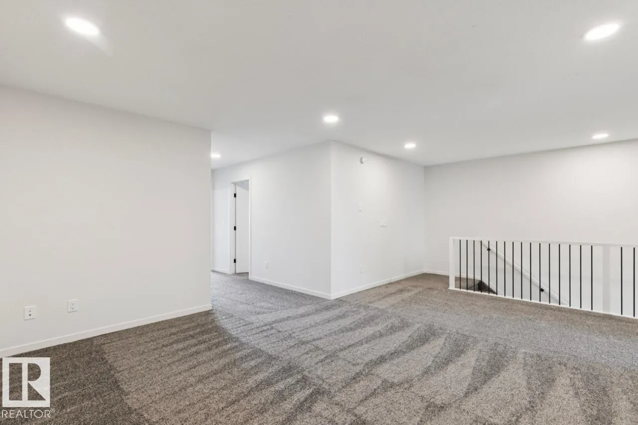 3019 5 AV SW