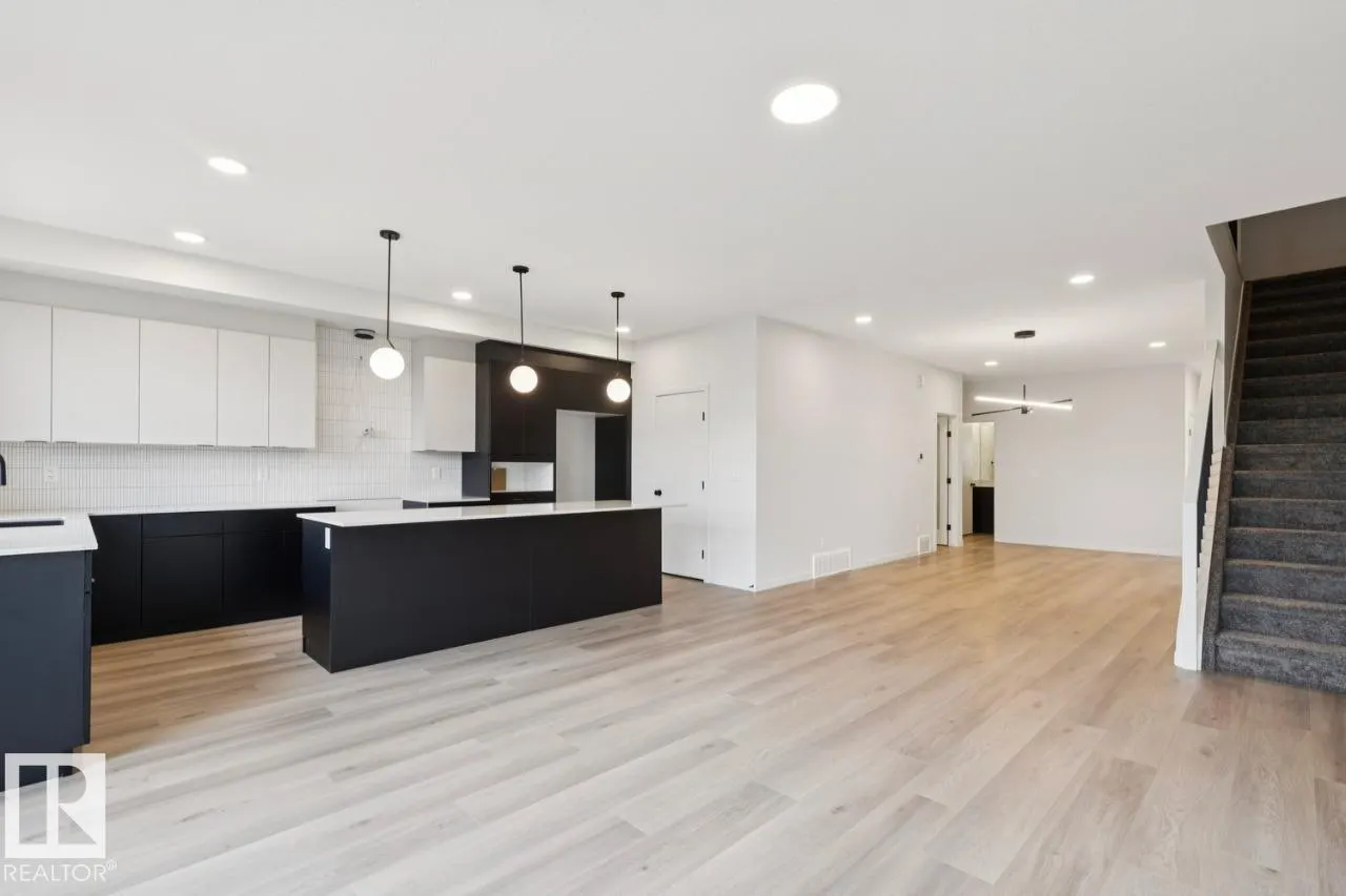 3019 5 AV SW