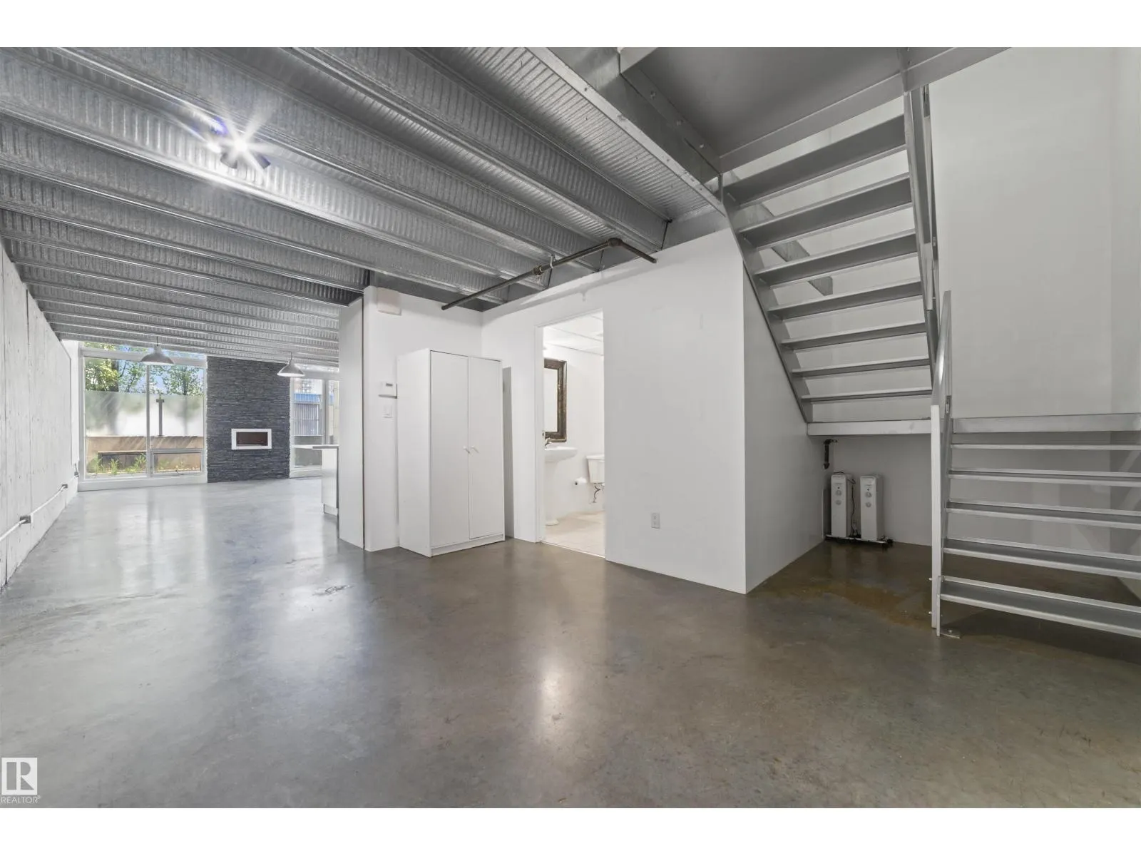 #130 10309 107 ST NW