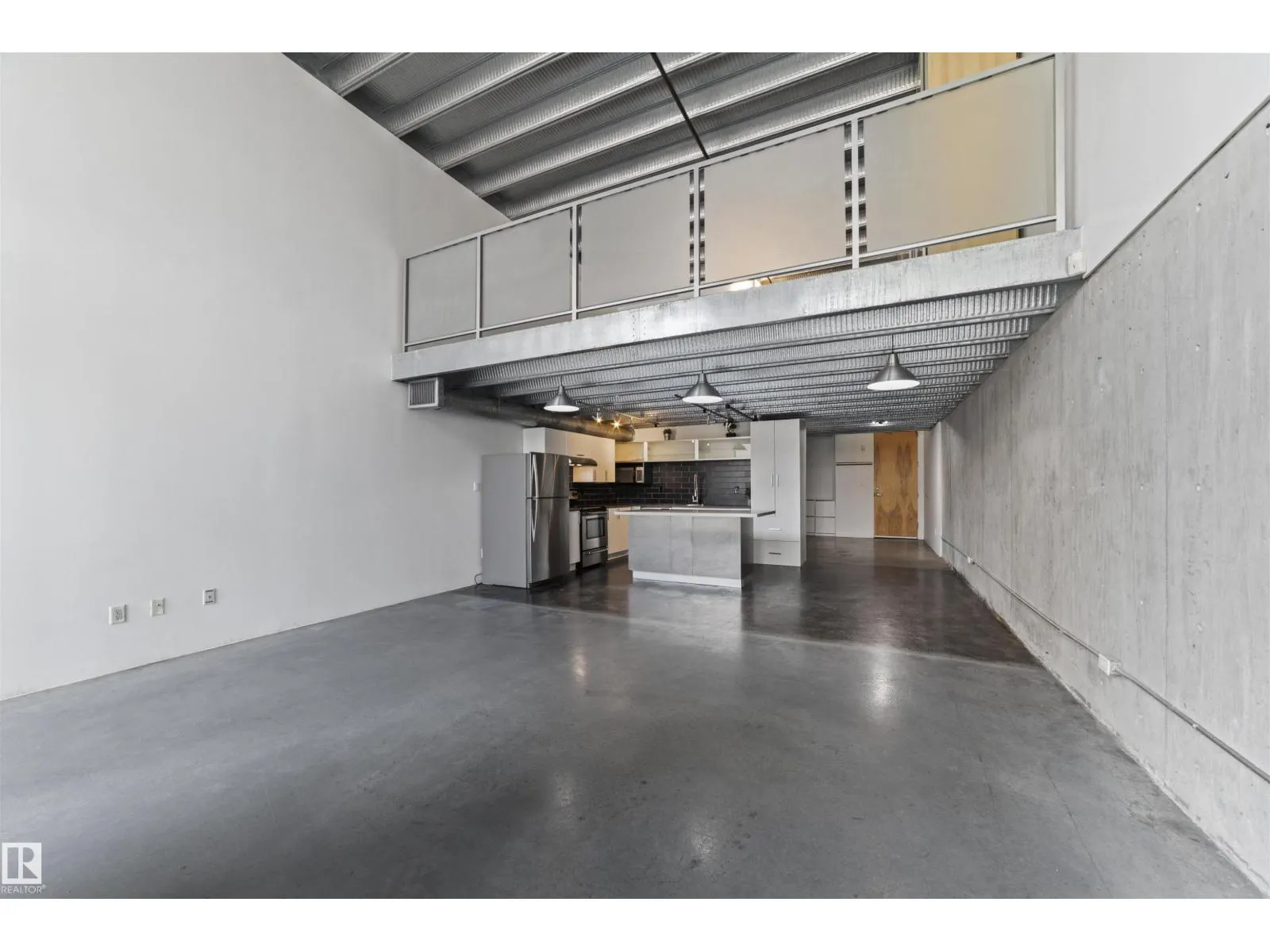 #130 10309 107 ST NW