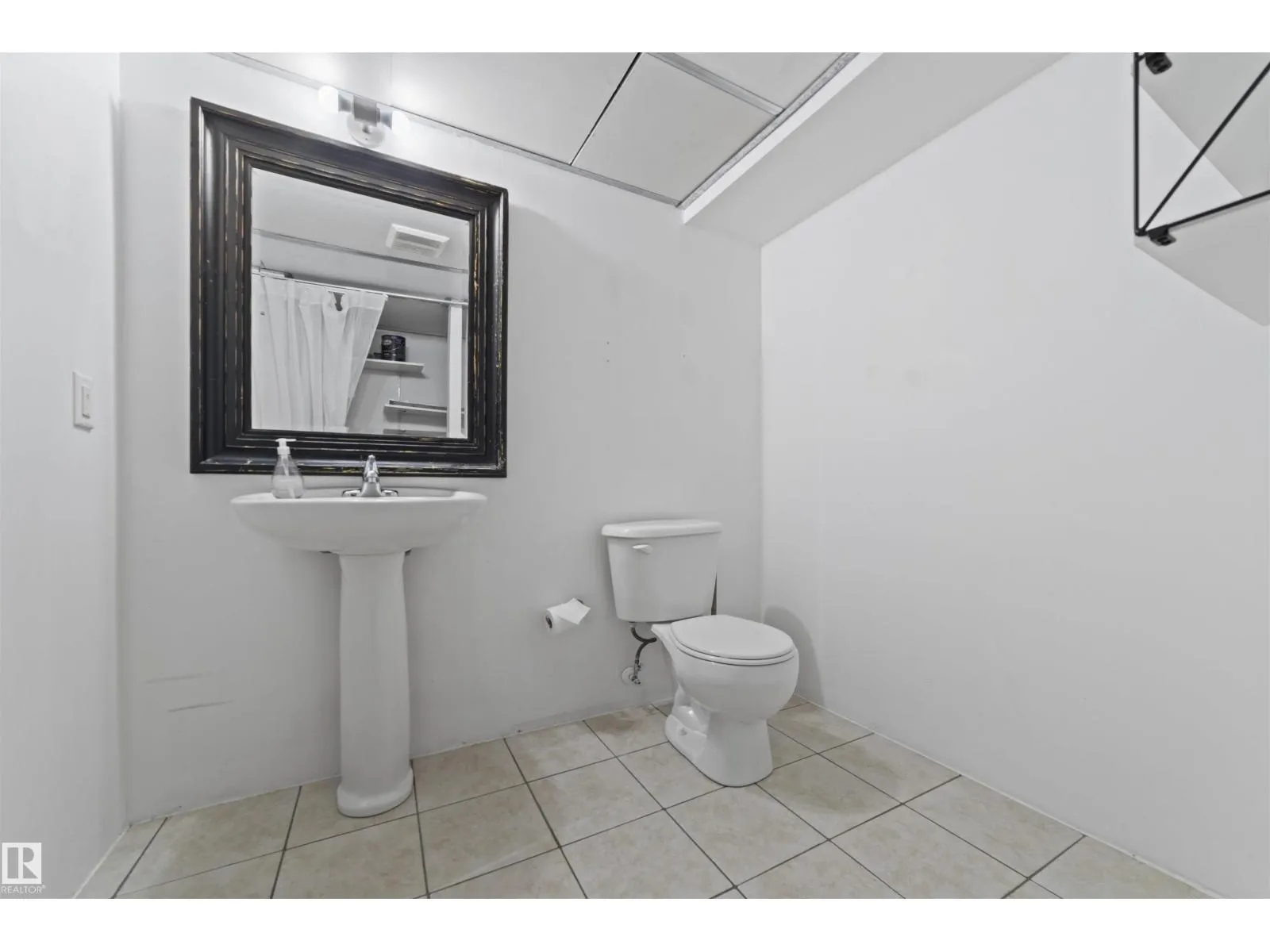 #130 10309 107 ST NW