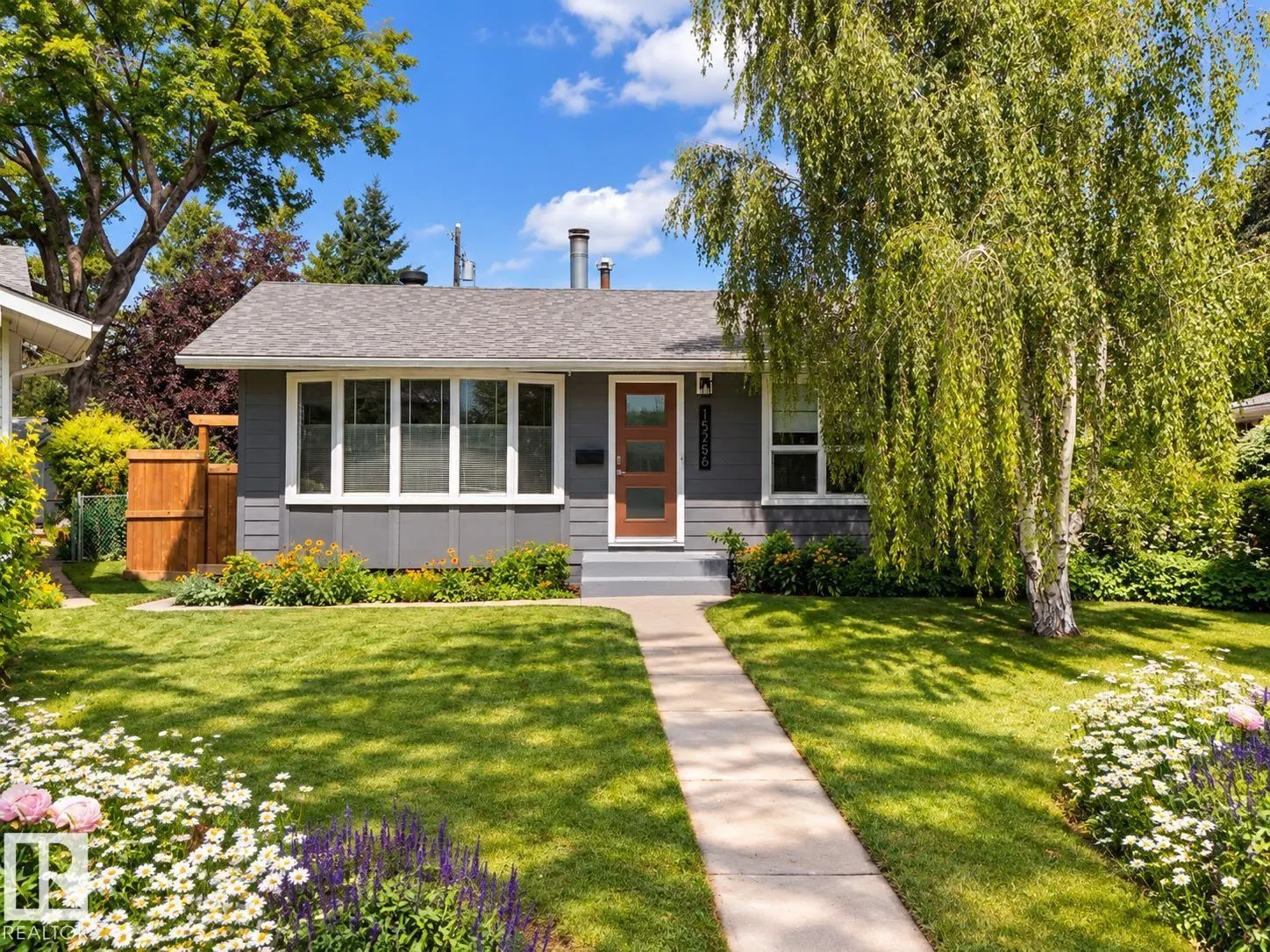 15256 86 AV NW