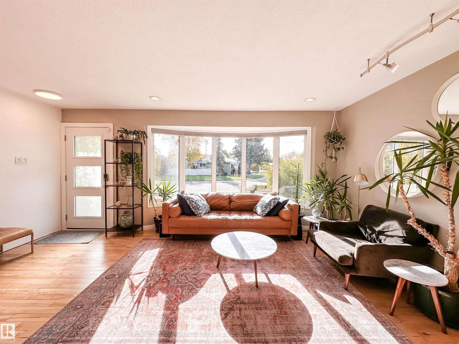 15256 86 AV NW