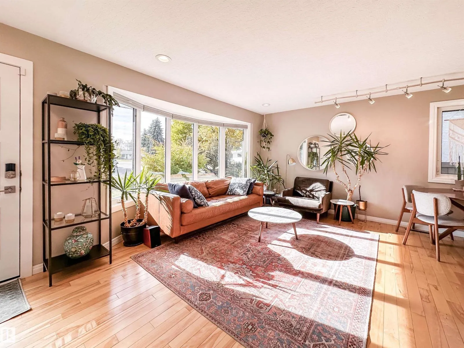 15256 86 AV NW