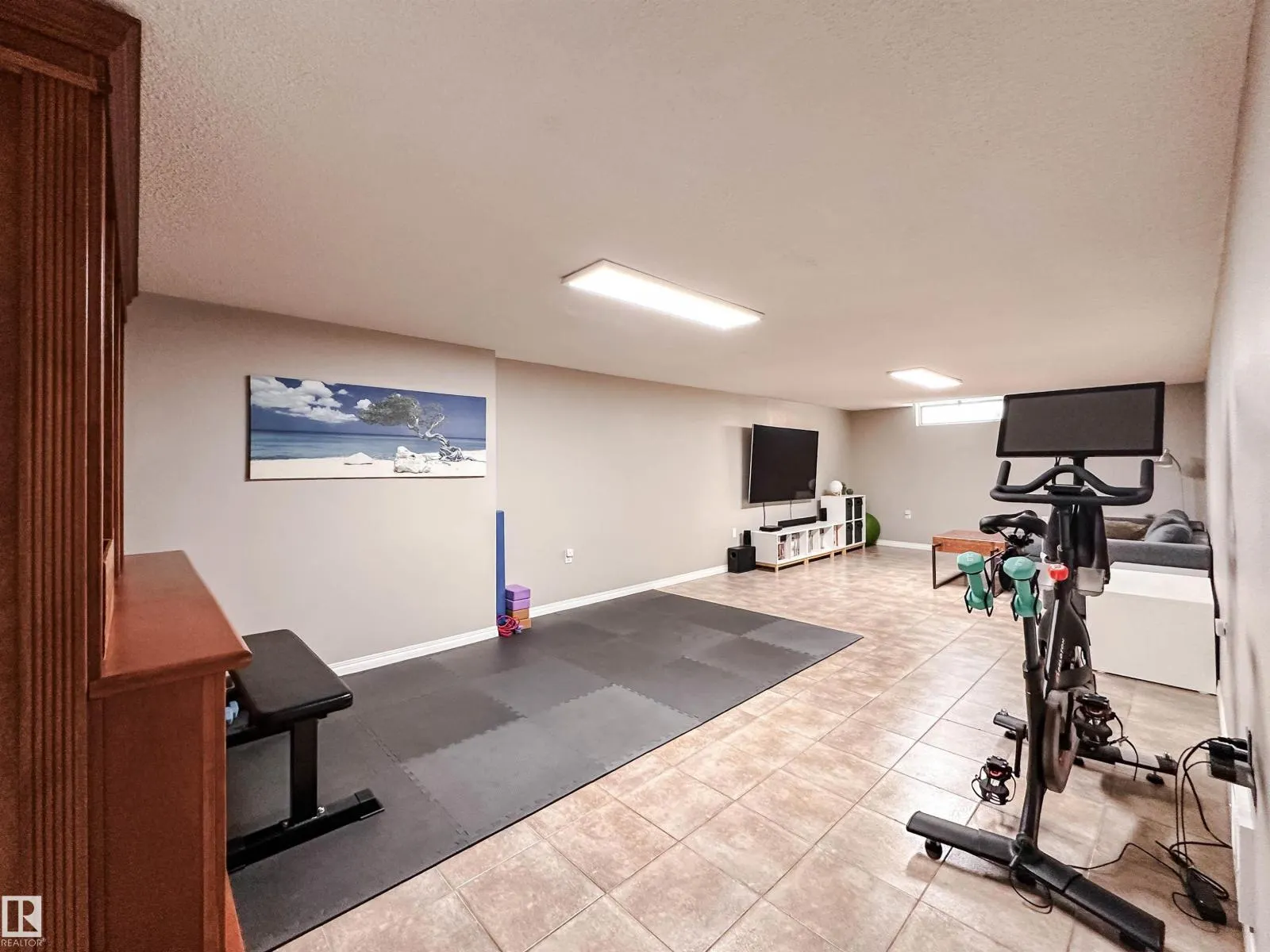 15256 86 AV NW