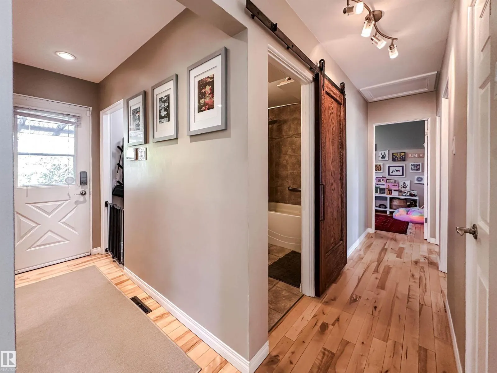 15256 86 AV NW