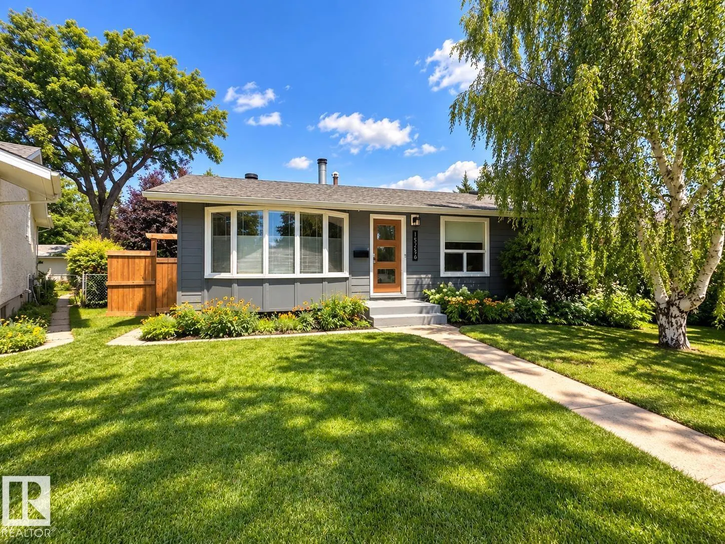 15256 86 AV NW
