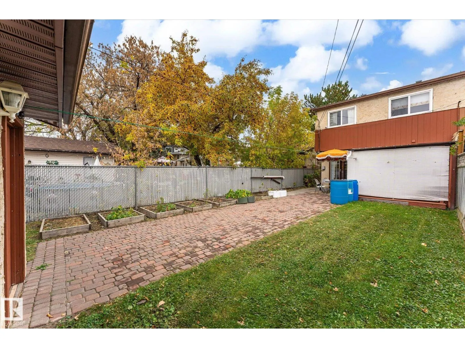10242 161 ST NW
