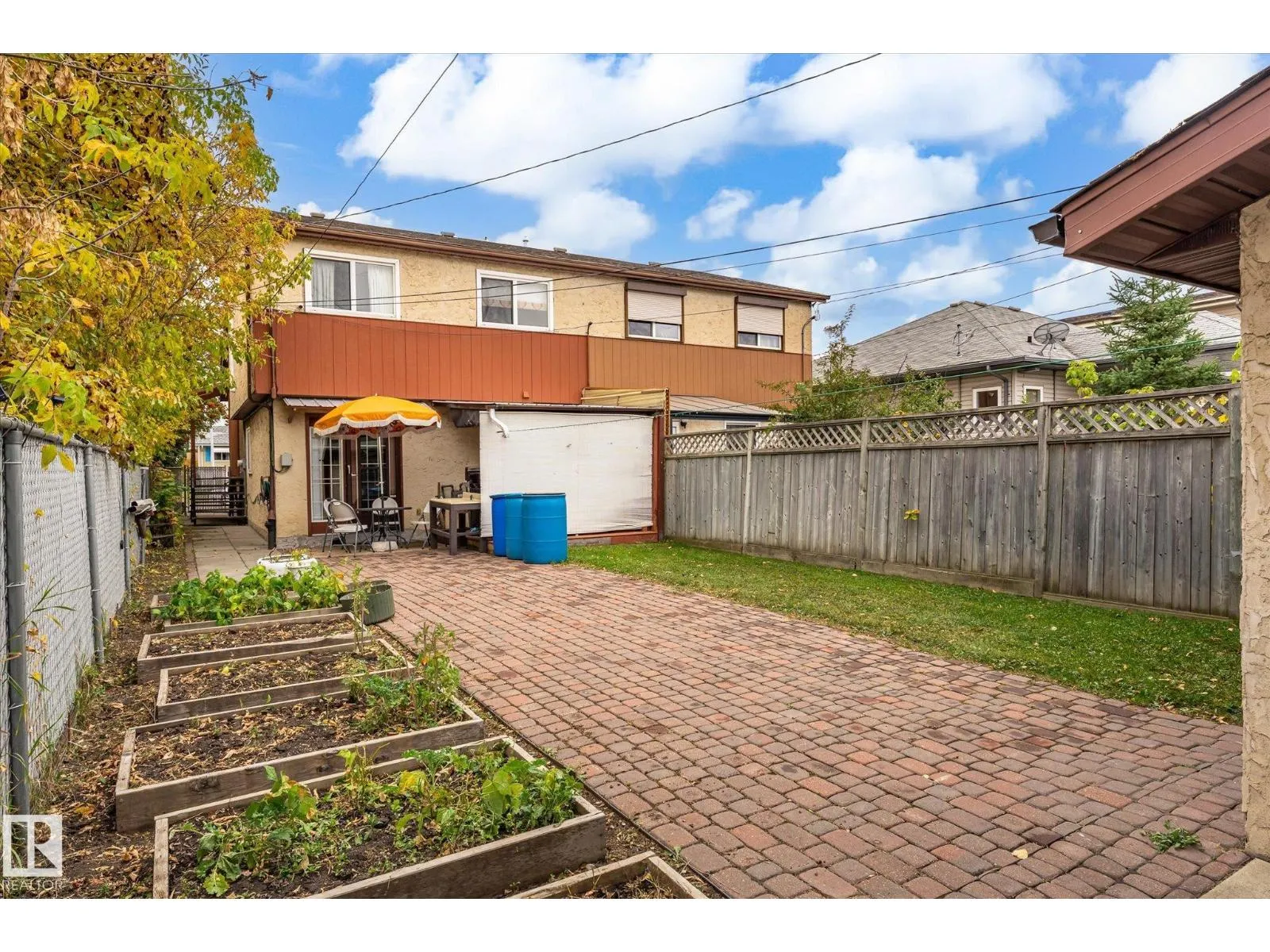 10242 161 ST NW