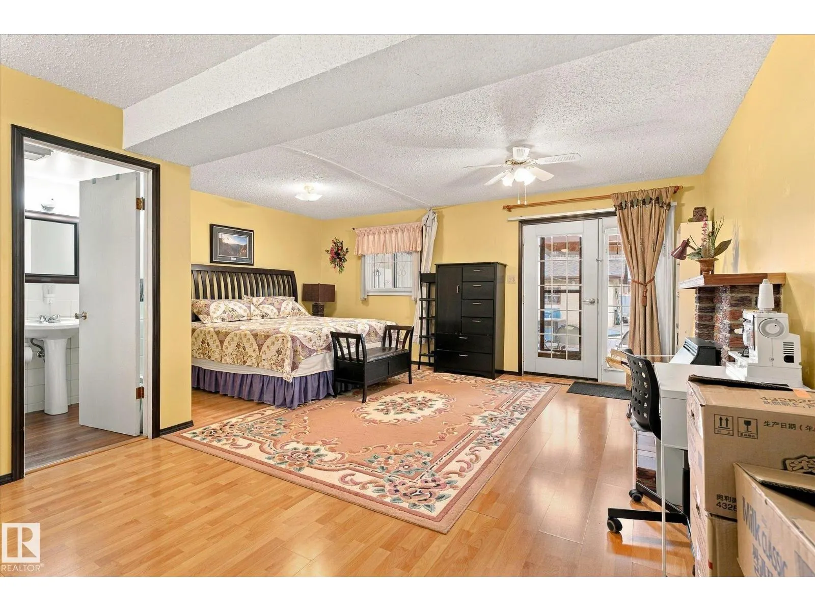 10242 161 ST NW