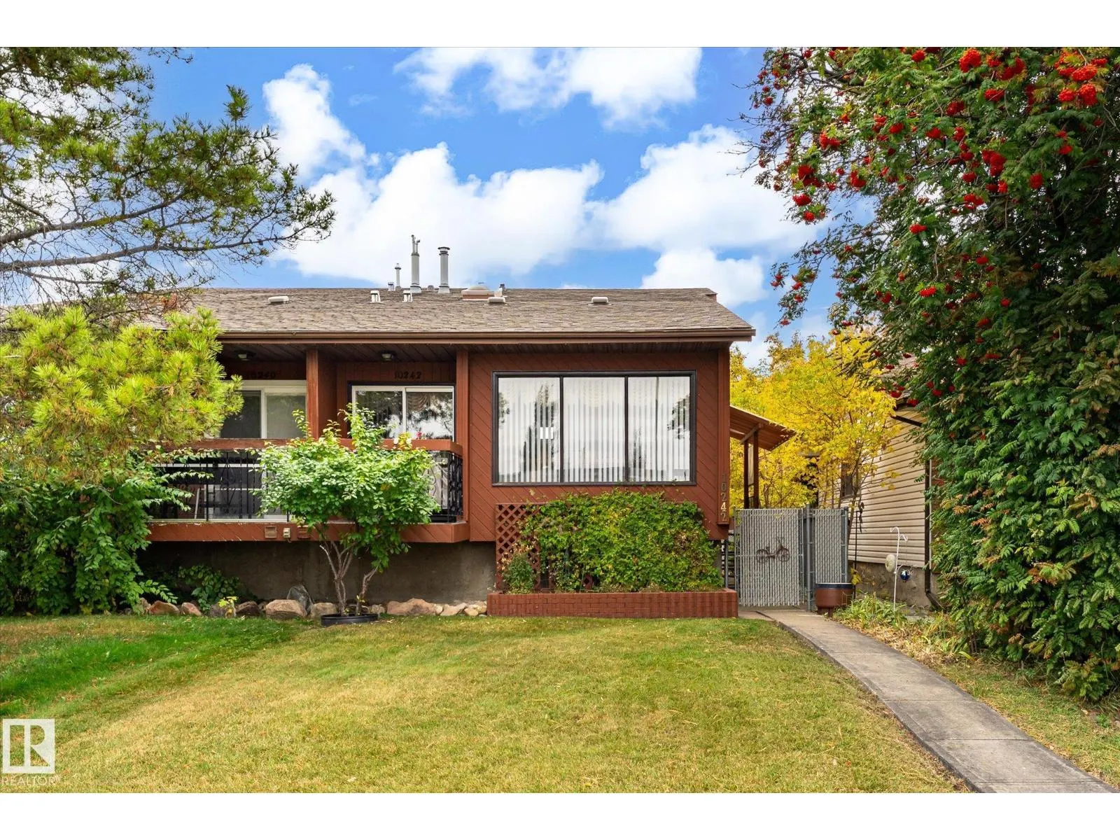 10242 161 ST NW