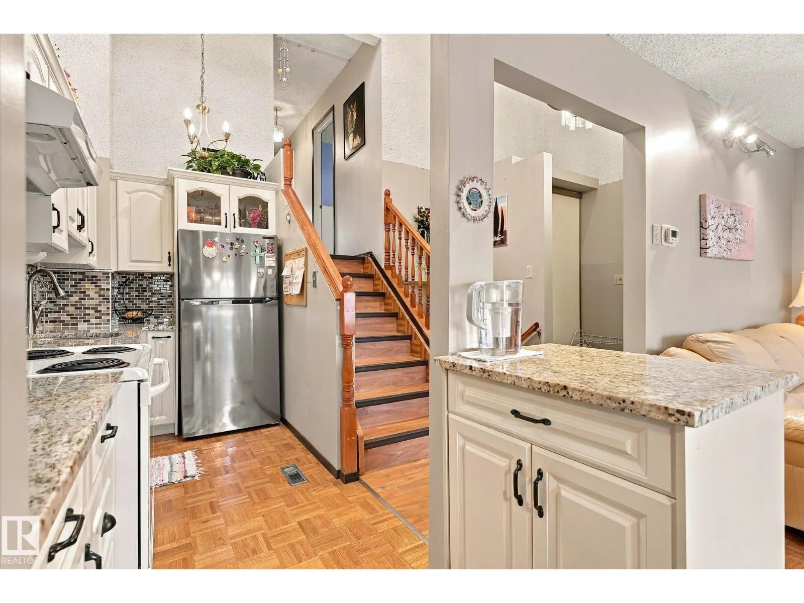 10242 161 ST NW