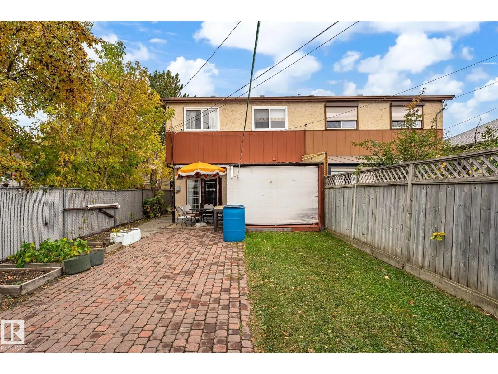 10242 161 ST NW