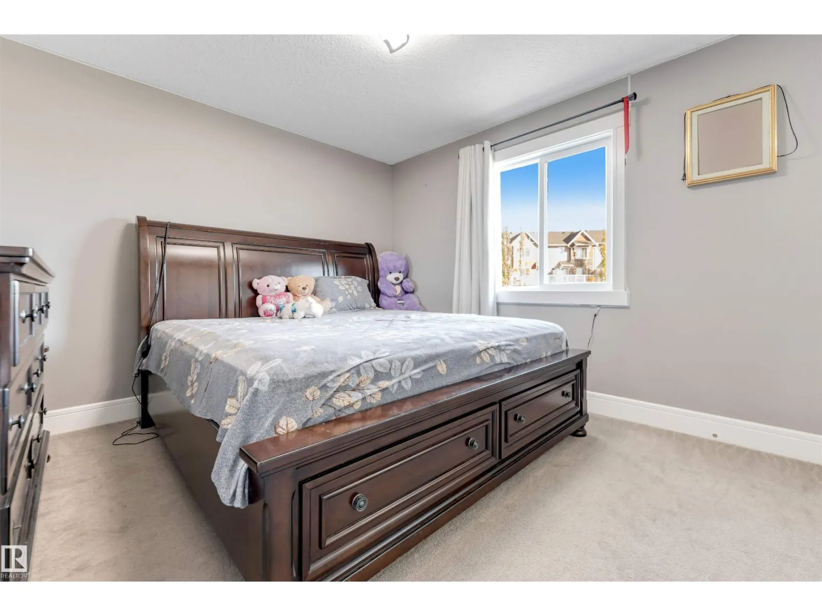 707 40 AV NW