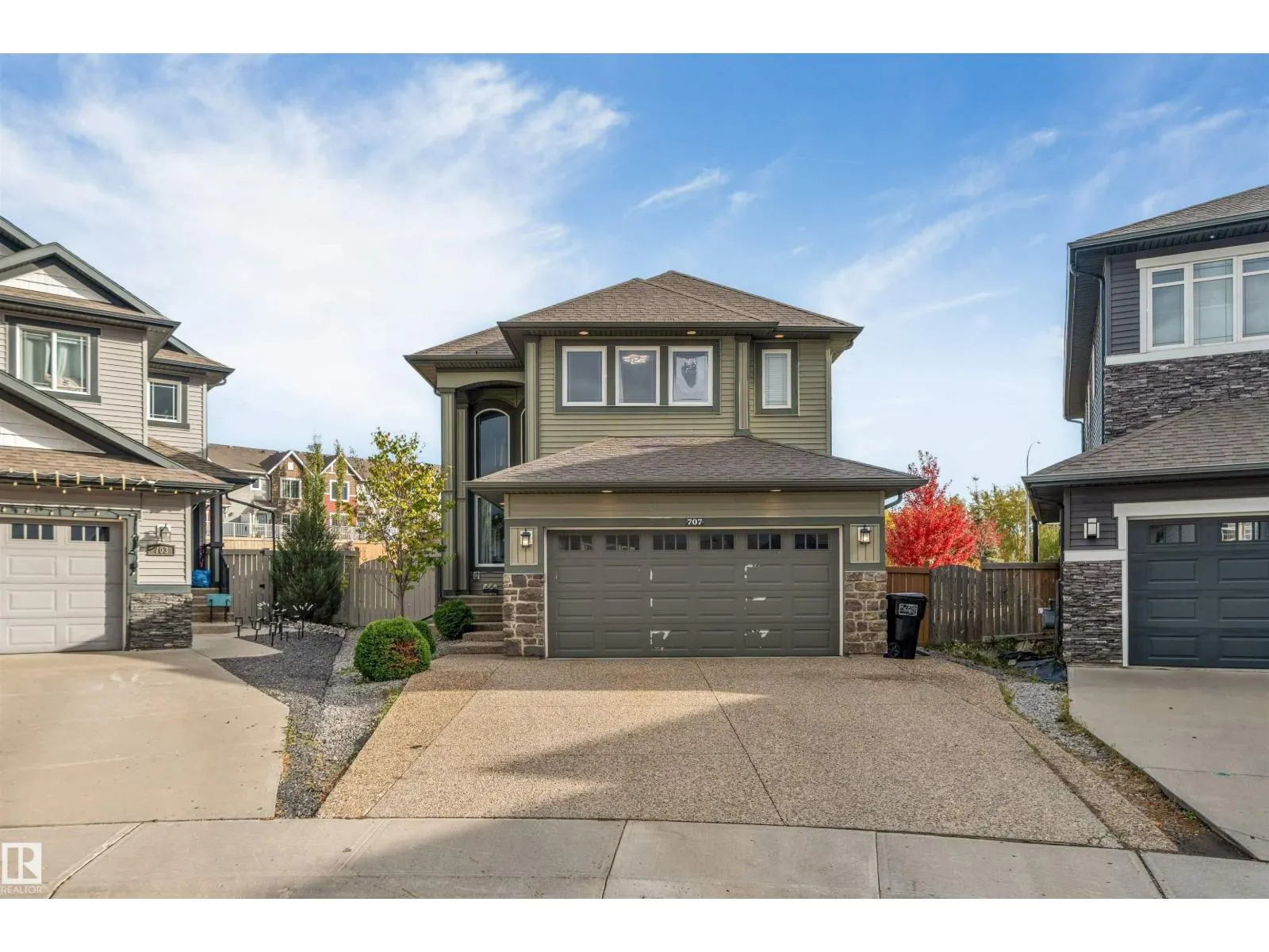 707 40 AV NW