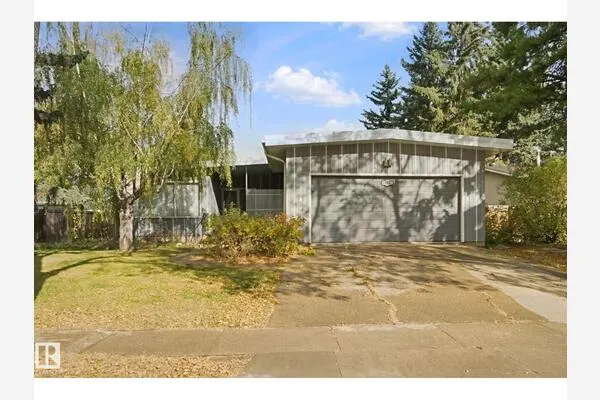 15432 78 AV NW