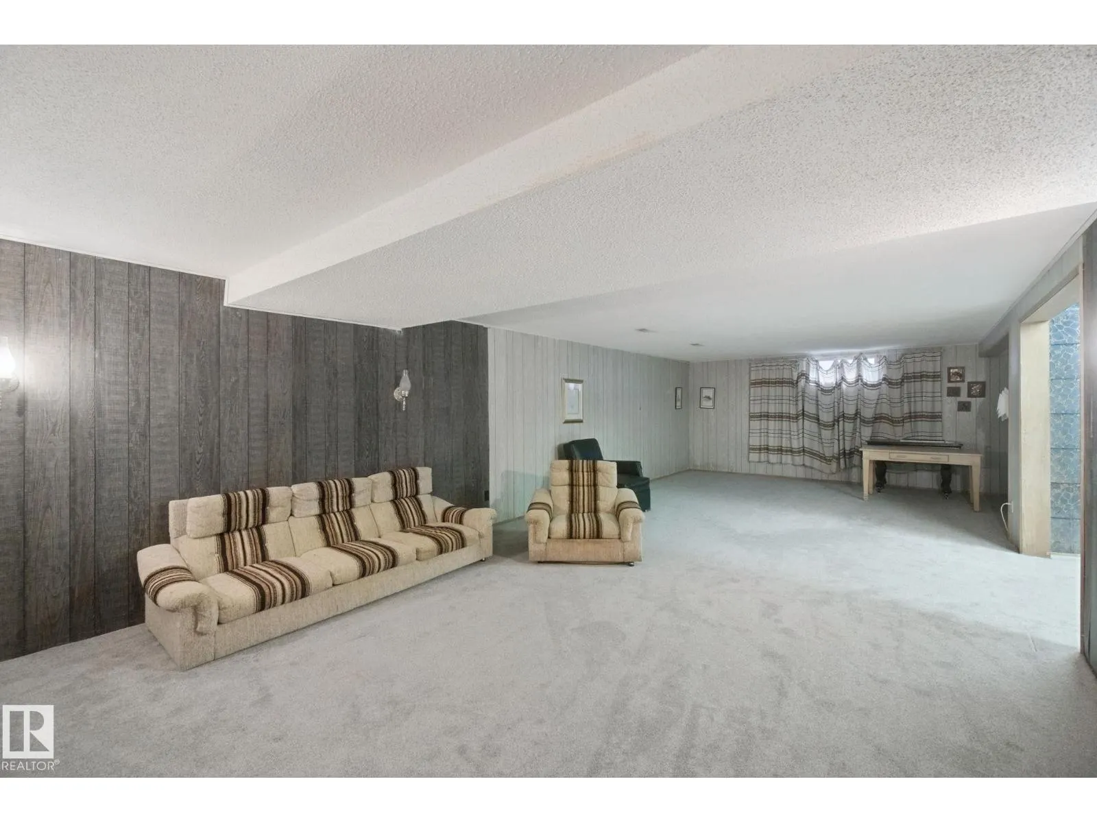 15432 78 AV NW