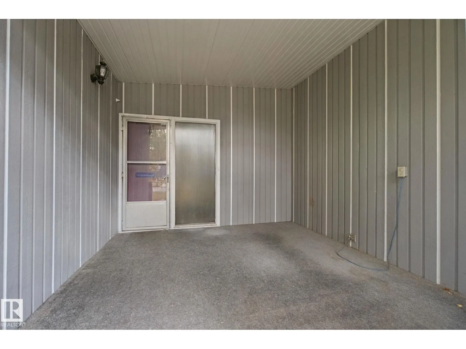 15432 78 AV NW