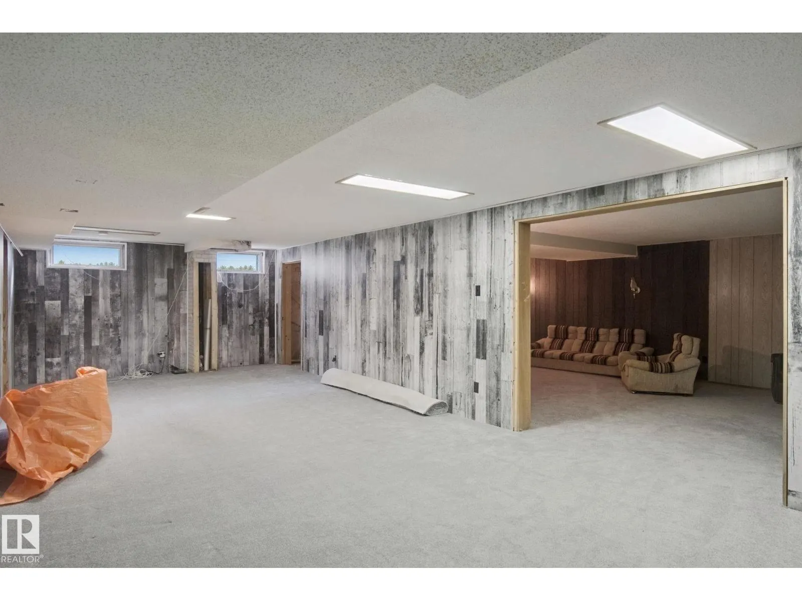15432 78 AV NW